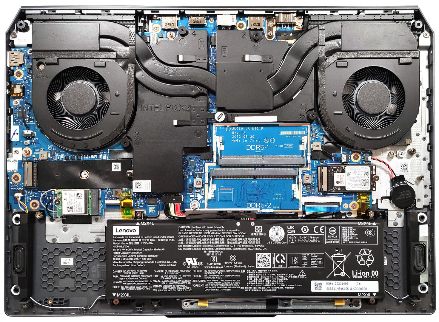 Internal Photo of Lenovo LOQ 15IRX9, 15AHP9, 15IAX9I, 15IAX9, 15ARP9, backlit US keyboard palmrest (LOQ 15ARP9)